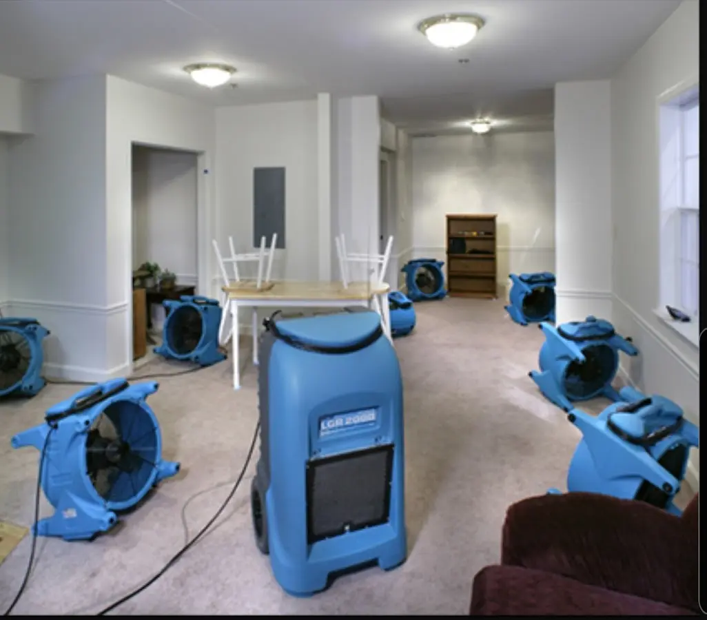 Air movers and dehumidifier setup for Water Extraction & Removal in Washougal